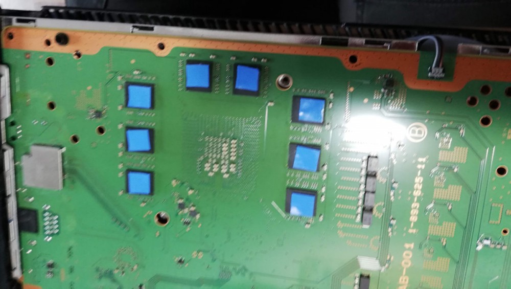 ps4-pad-termici-retro-motherboard